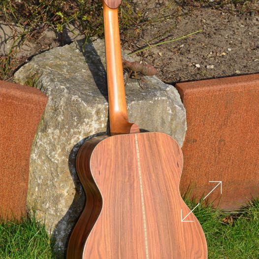 Boden des OM-Model V.S. aus Pao Ferro