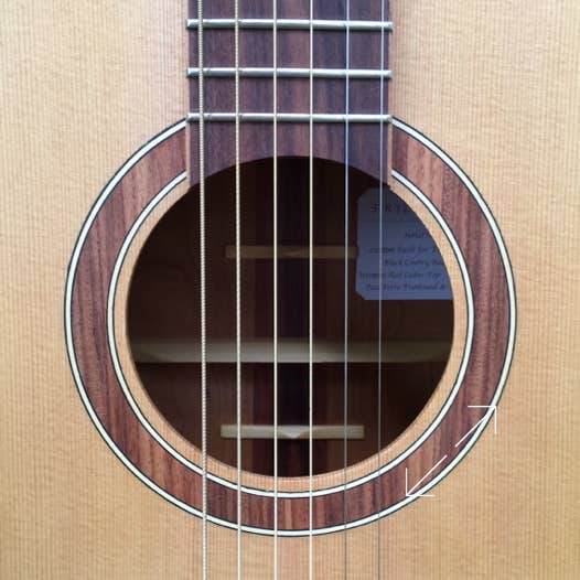 OM - MODEL R. A. G. CUSTOM Rosette und Verbalkung