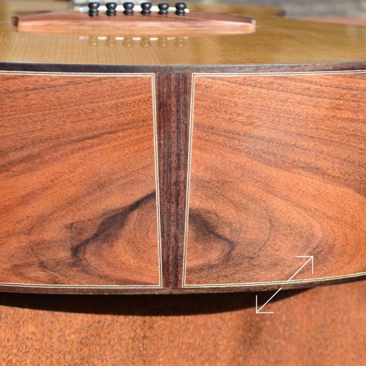 Fugenbelag des OM-Model V.S. aus ostindischem Palisander